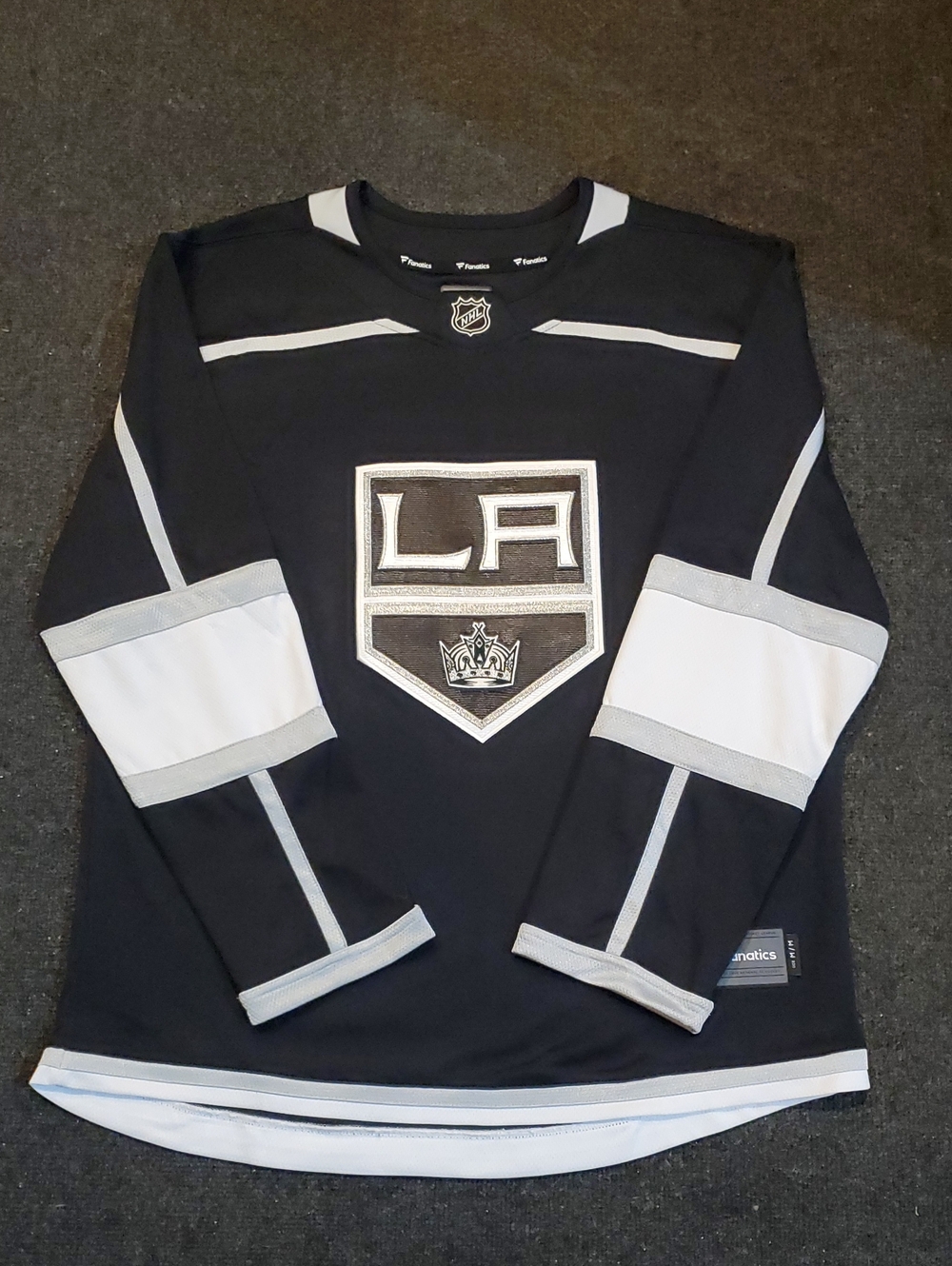 NHL Authentic Fanatics Los Angeles Kings Jersey....Brand New WithoutTags....🏒
